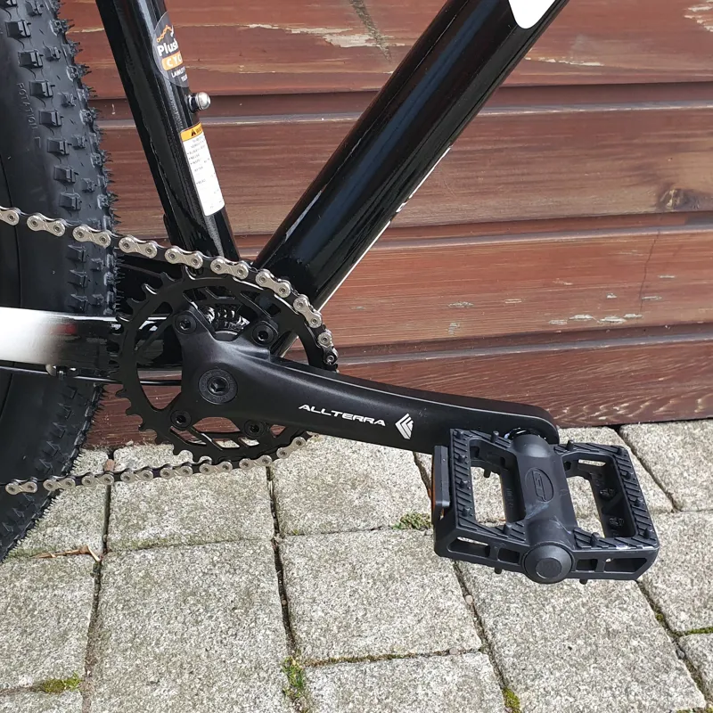 2021 GT Avalanche Comp Mountain Bike in Black-7